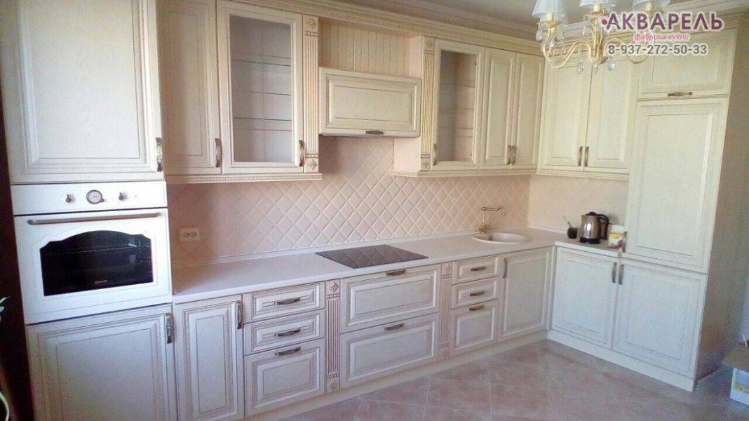 угловая кухня с патиной в Хабаровске