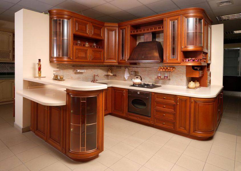 угловая кухня классика в Хабаровске