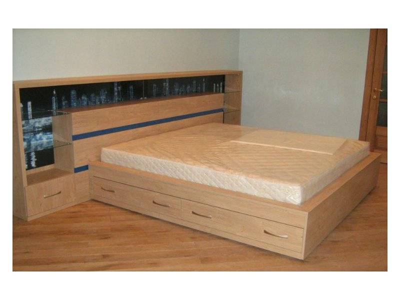 большая двуспальная кровать с ящиками в Хабаровске