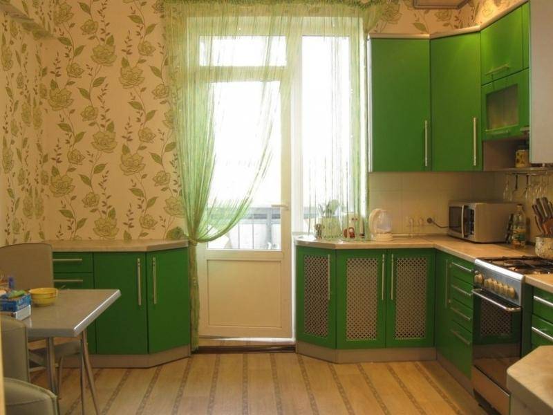 угловая зеленая кухня в Хабаровске