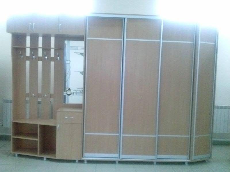 прихожая со шкафом-купе в Хабаровске