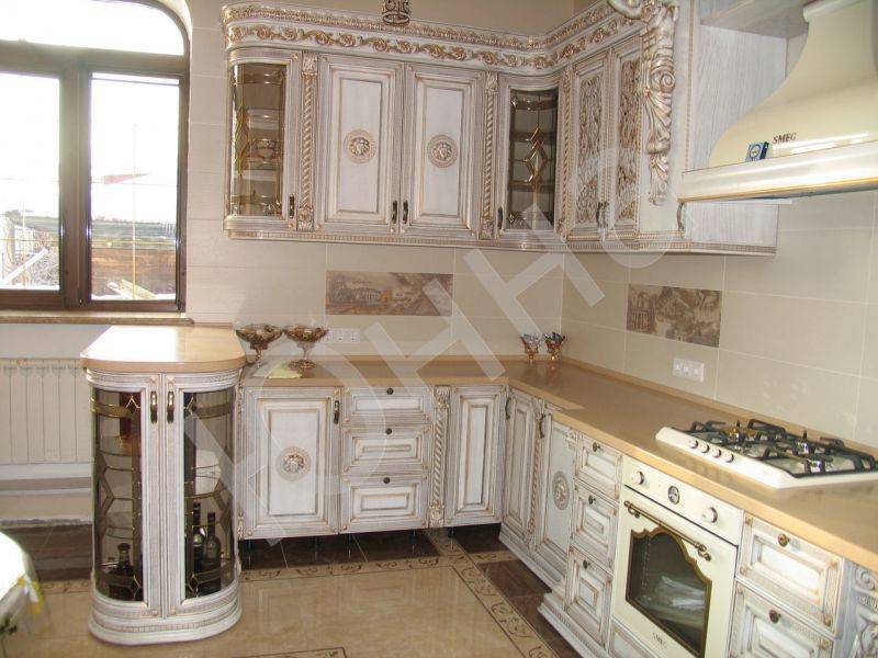угловой кухонный гарнитур с барной стойкой в Хабаровске