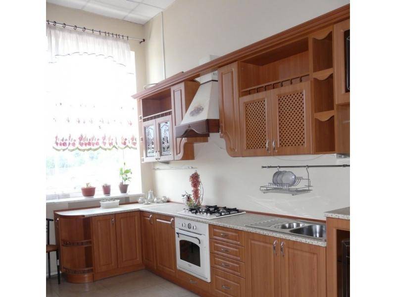 классическая угловая кухня в Хабаровске