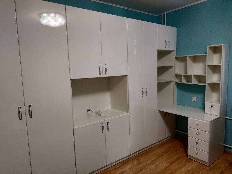 стенка с уголком для школьника в Хабаровске