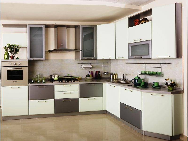 светлая угловая кухня мдф в Хабаровске