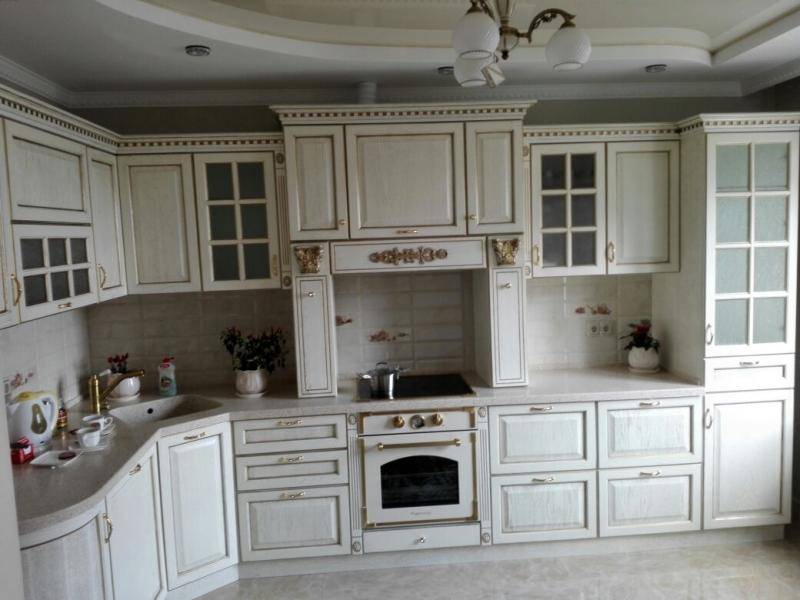 угловая кухня классика в Хабаровске
