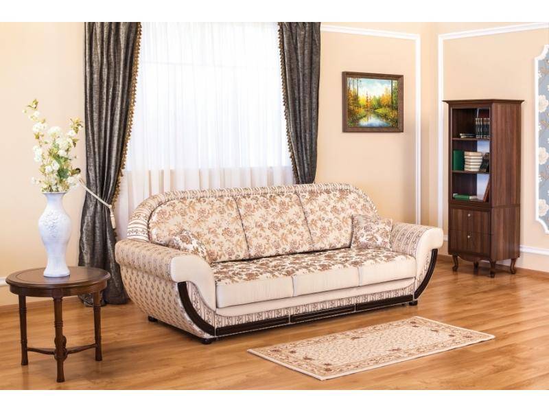 светлый диван-кровать с цветами в Хабаровске