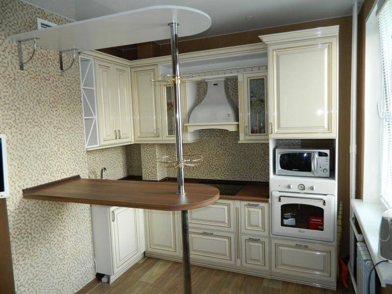 светлая угловая кухня в Хабаровске
