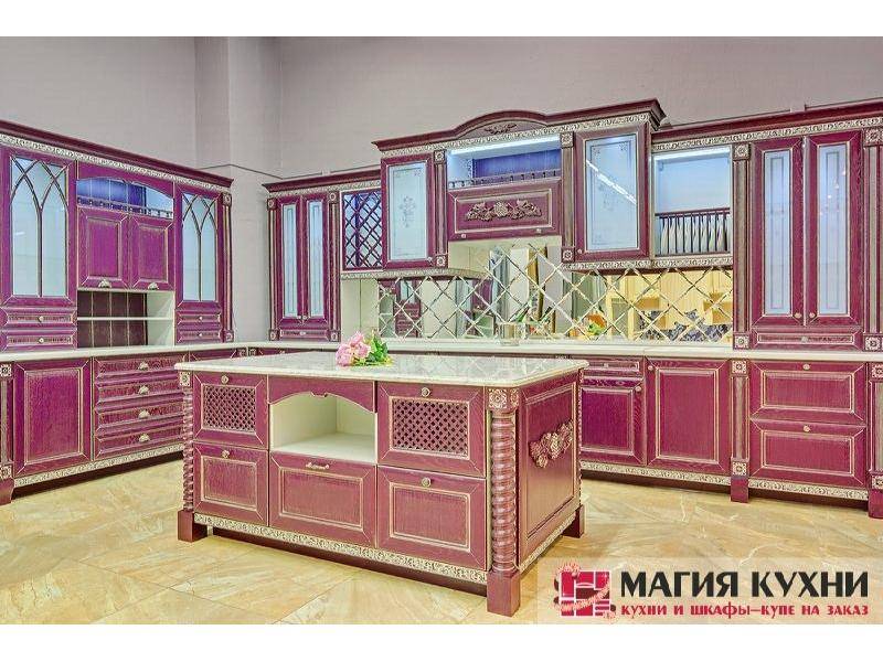 красная стильная кухня luxury в Хабаровске