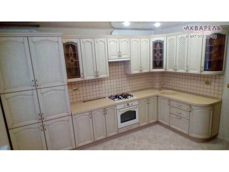 большая угловая кухня из масива в Хабаровске