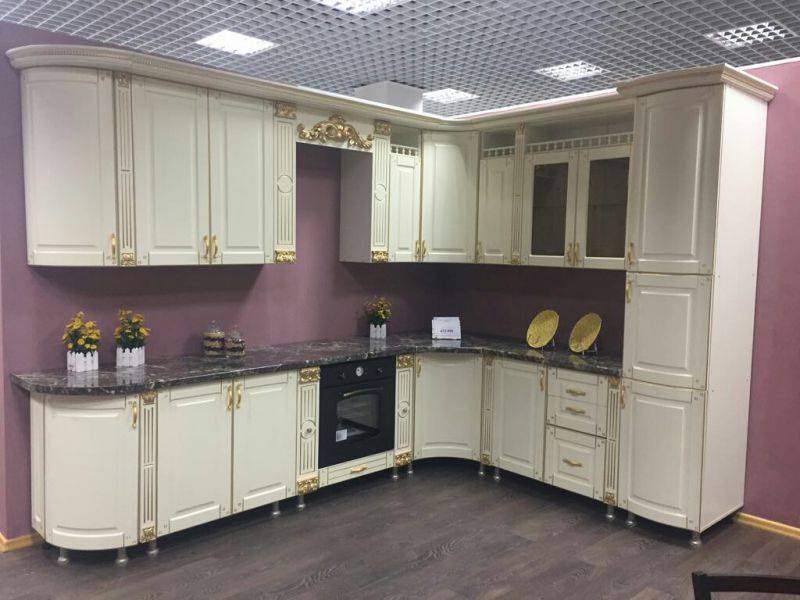 белая угловая кухня лаванда в Хабаровске