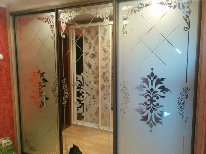 красивый шкаф-купе в прихожую в Хабаровске
