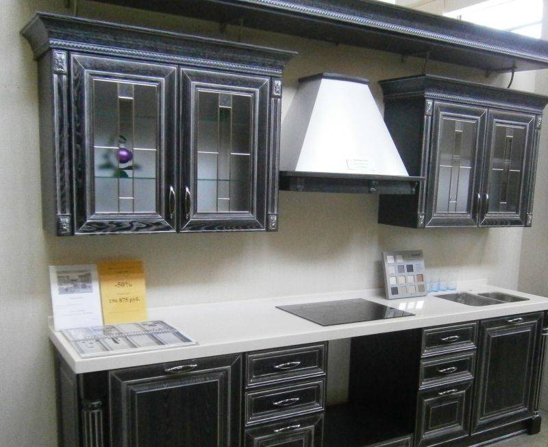 классическая угловая кухня в Хабаровске