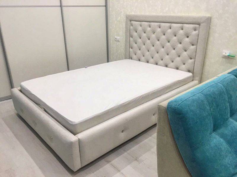 мягкая кровать со стразами в Хабаровске