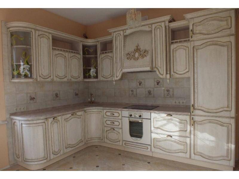 светлый кухонный гарнитур в Хабаровске