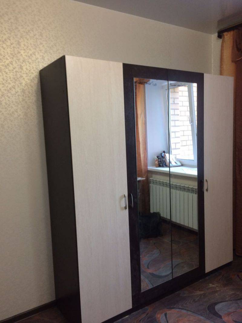 распашной шкаф в комнату в Хабаровске
