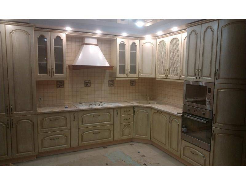 угловая кухня пвх с патиной в Хабаровске