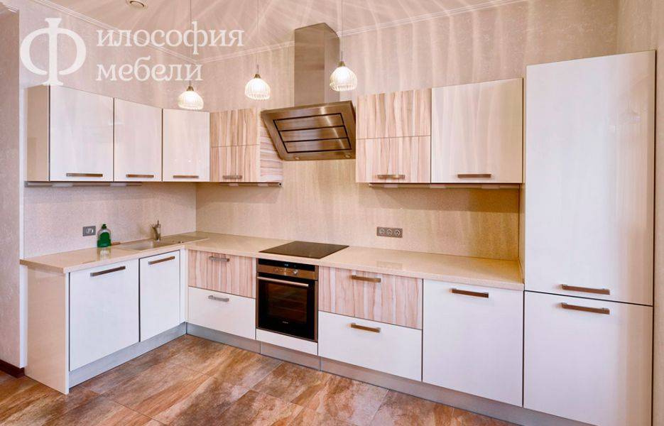 светлая угловая кухня №15 в Хабаровске