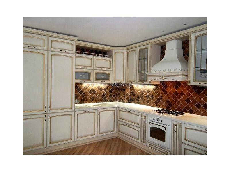 большая угловая кухня в Хабаровске