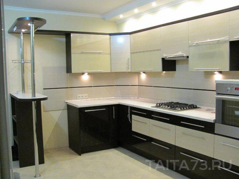 стильная комбинированная кухня в Хабаровске