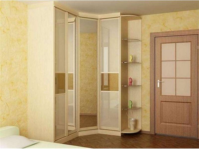 шкаф - купе угловой с зеркалом в Хабаровске