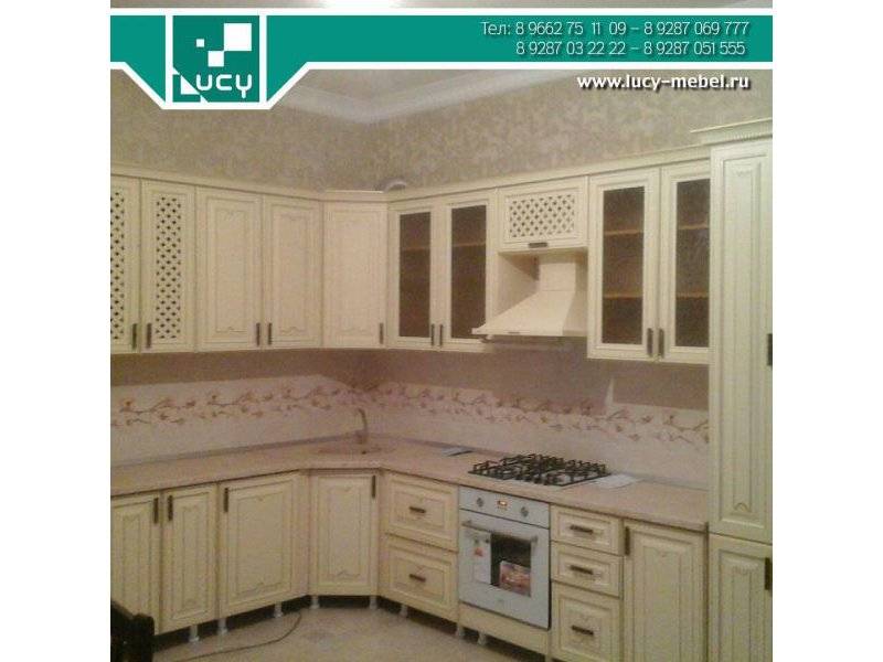 большая угловая кухня в Хабаровске