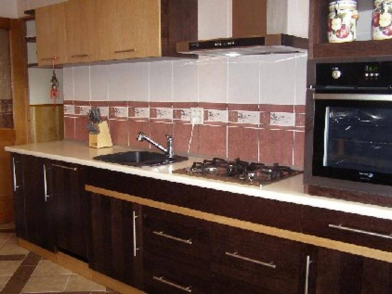 кухонный гарнитур прямой массив в Хабаровске