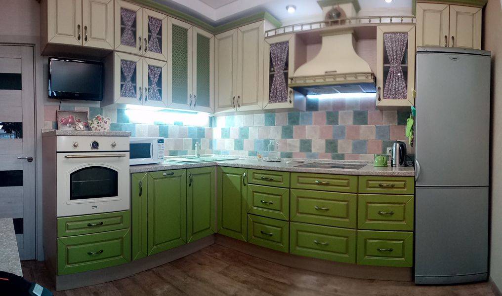 удобная угловая кухня в Хабаровске