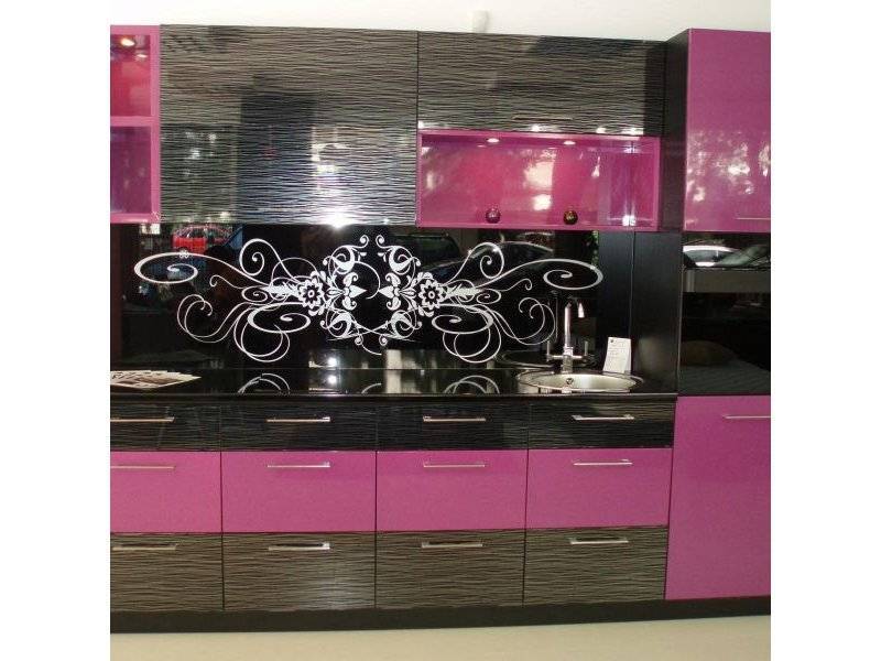 современная кухня страйп малина в Хабаровске